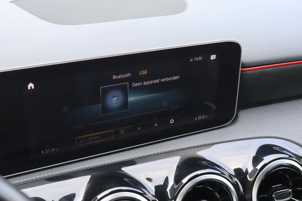 Mercedes-Benz A-Klasse 180 business solution amg l automaat l camera l temp