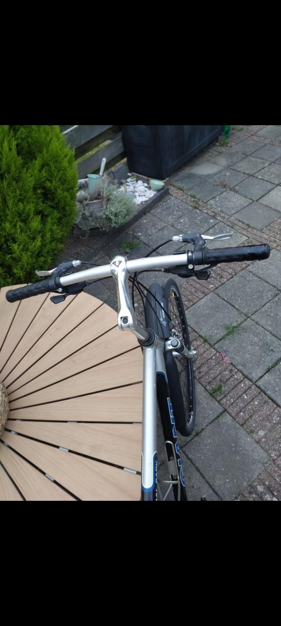 Giant mountainbike en racefiets