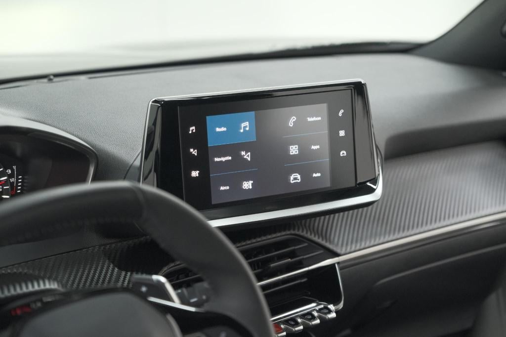Peugeot 2008 puretech 130 active pack | trekhaak | camera | navigatie | par