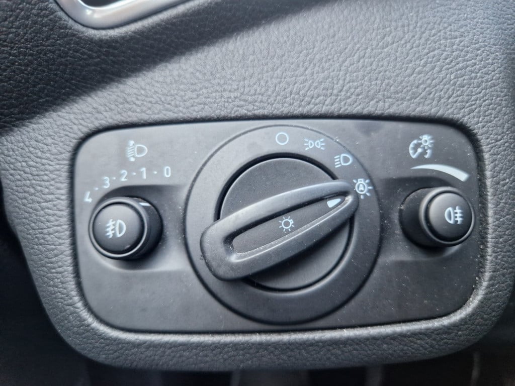 Ford Kuga 1.5 ecoboost 150pk 2wd titanium | trekhaak