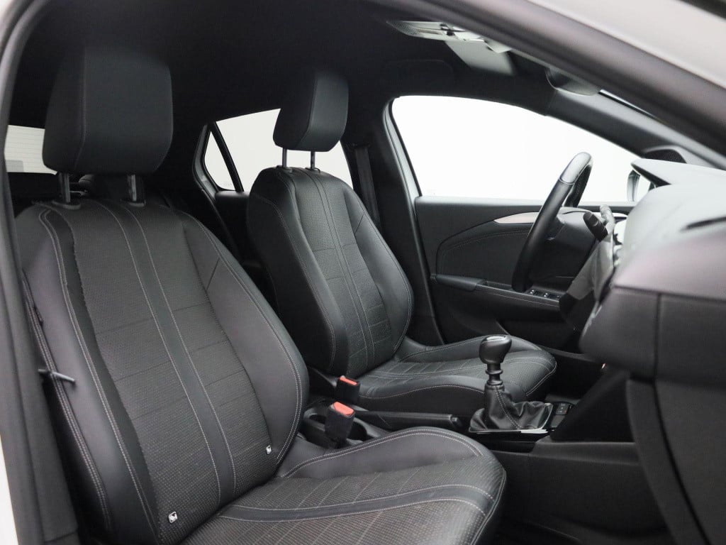 Opel Corsa 1.2 gs line | lage km stand! | lederpakket | navigatie | apple c