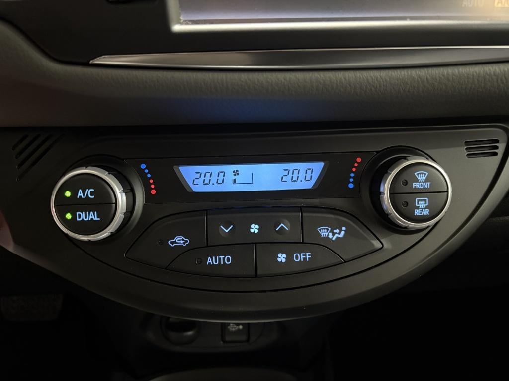 Toyota Yaris 1.5 hybrid active | lage km-stand |