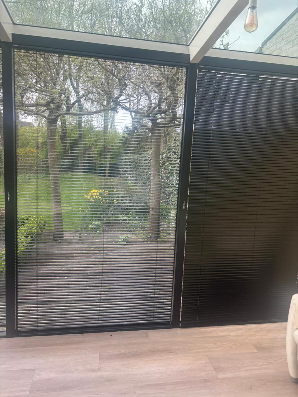 Dunne luxaflex van veneta , zo goed als nieuw