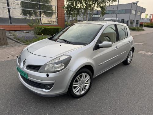 Renault Clio 1.6 benzine Initiale vol opties!