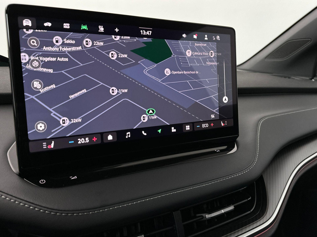 Skoda Enyaq Iv sportline elektromotor 210 kw / 286 pk suv elektri