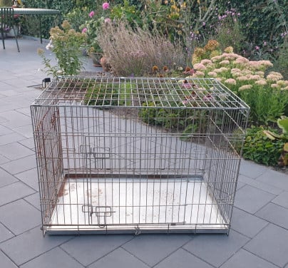 Gratis grote bench 90x60x65 hoog.