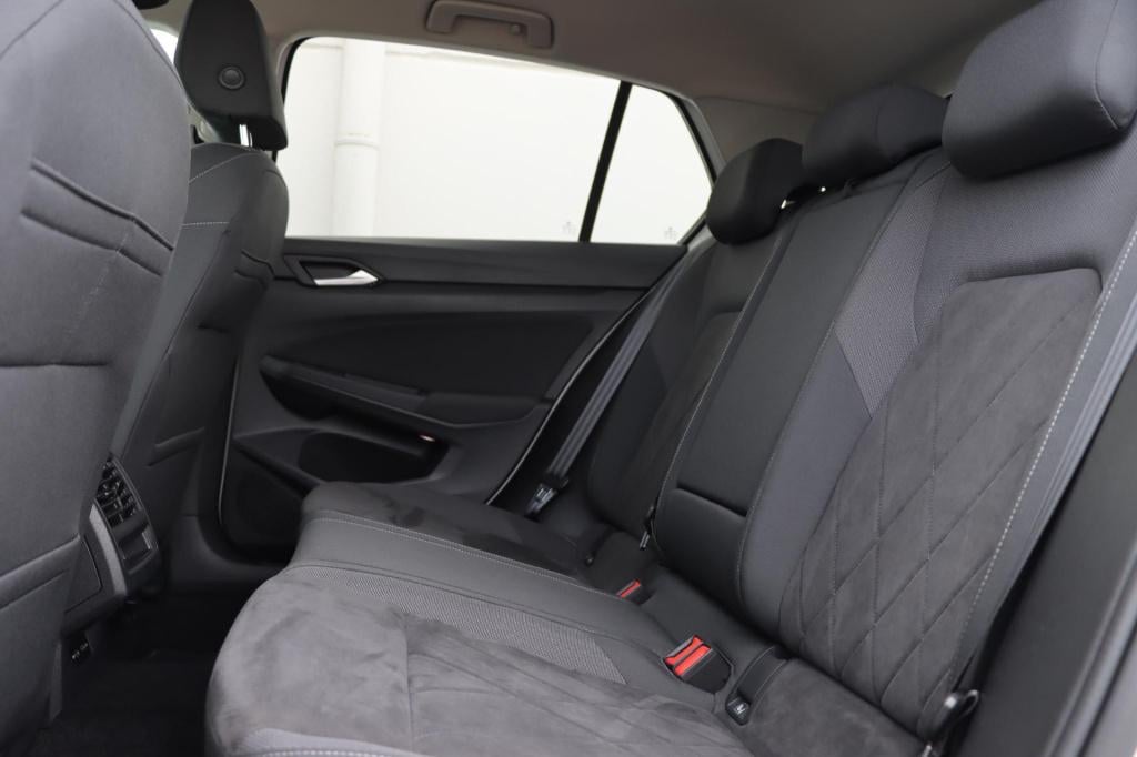 Volkswagen Golf 1.0 tsi life business 110pk