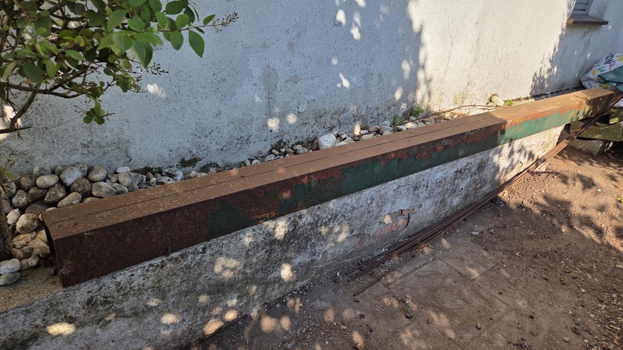 Ijzeren balk, 3 meter lang, 11x12 cm
