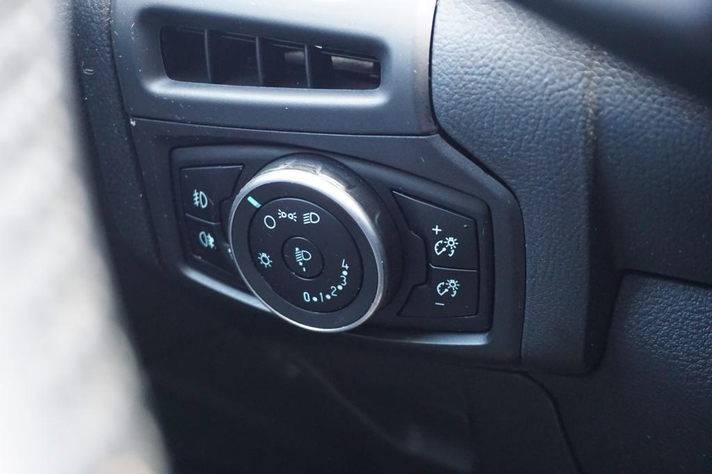 Ford Focus wagon 1.0 titanium edition climate / navi / cruise / parkeers. /