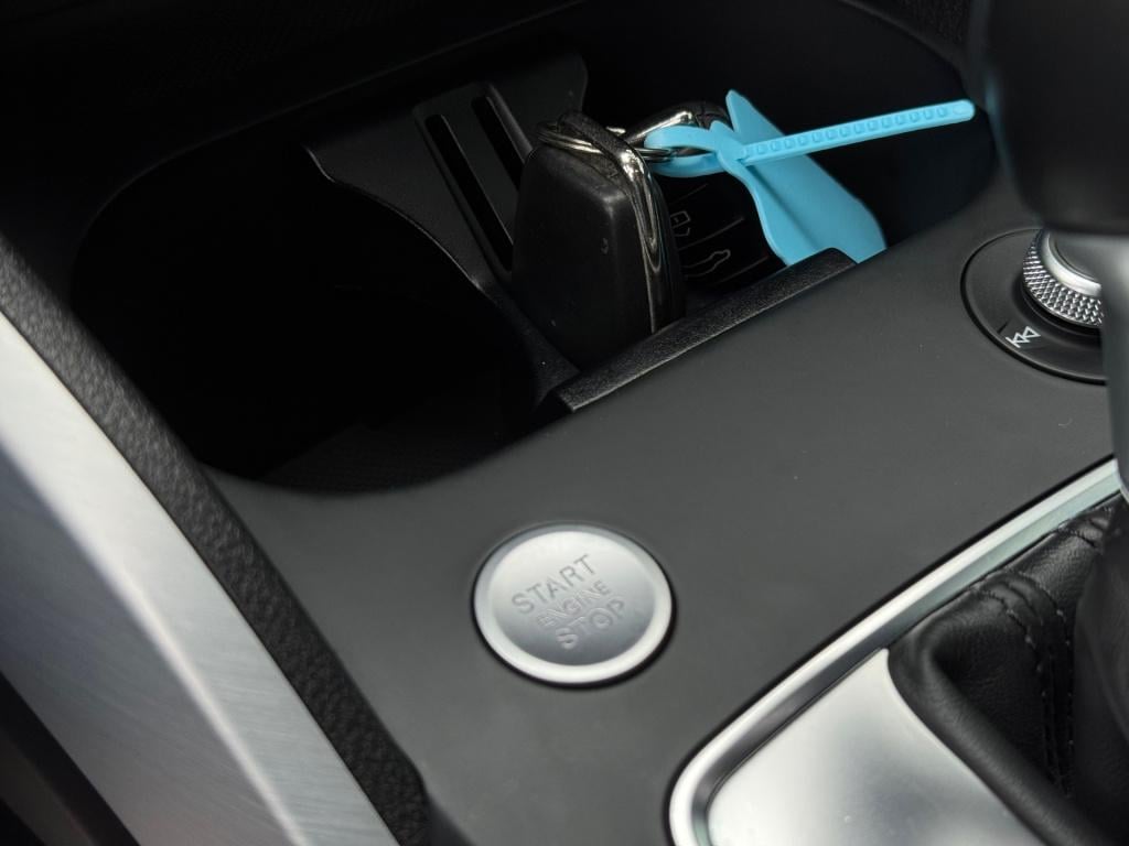 Audi Q2 35 tfsi sport * black pack * keyless * matrix led * stoelverwarming