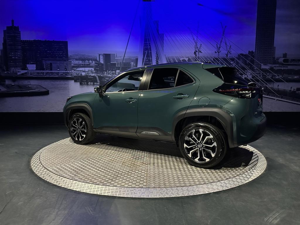 Toyota Yaris Cross 1.5 hybrid 130 dynamic *acc*winterpakket*camera*17inch*