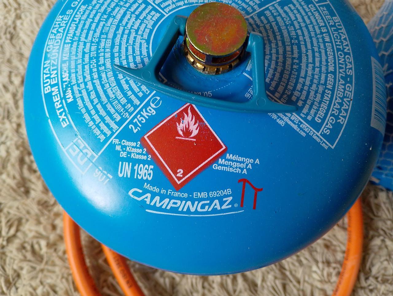 Twee camping gaz flessen