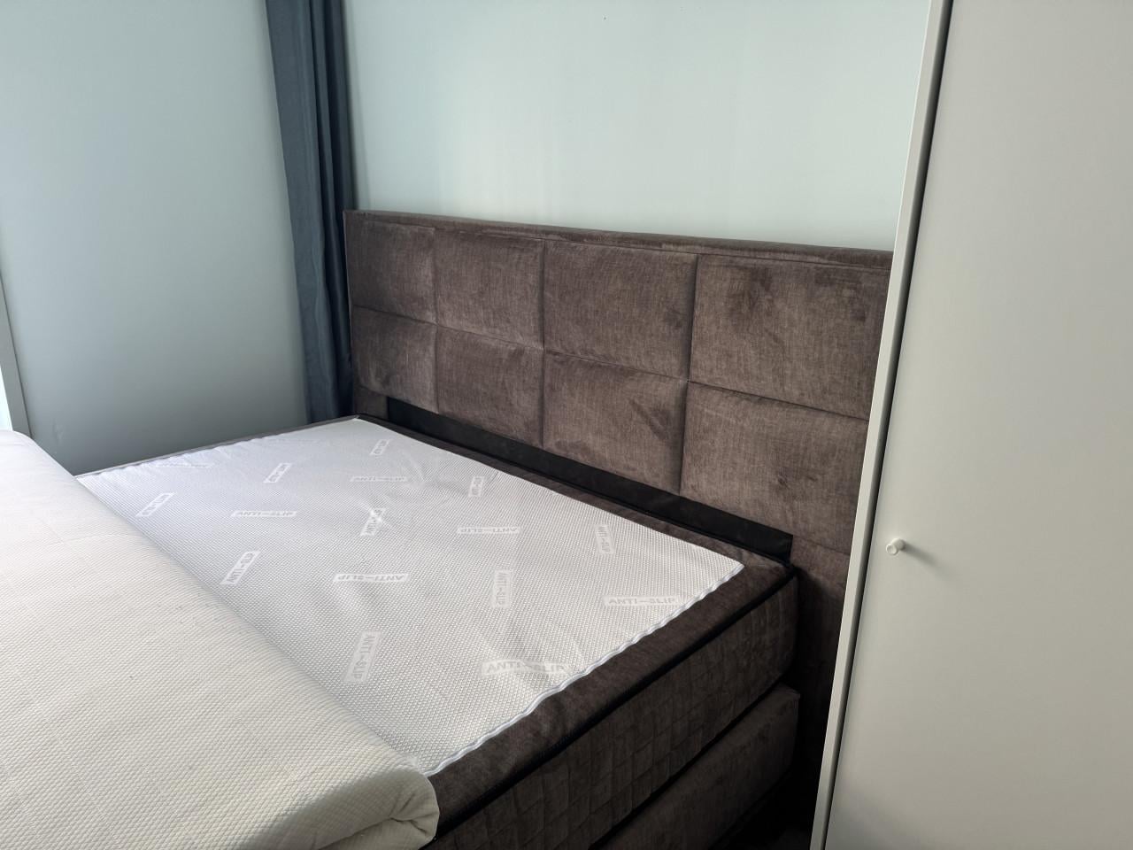 Luxe Boxspring Bruin Velvet (160x200) – Slechts 3x gebruikt! (+ Bon)