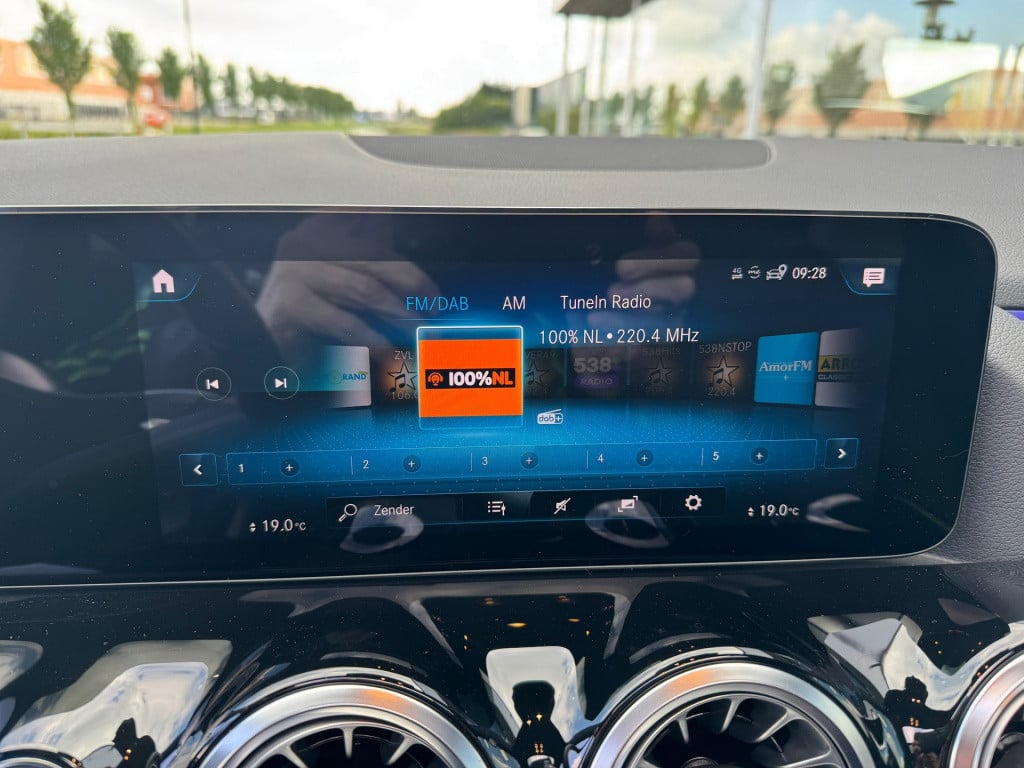 Mercedes-Benz Gla-klasse 200 business solution amg automaat /wegklapbare tr