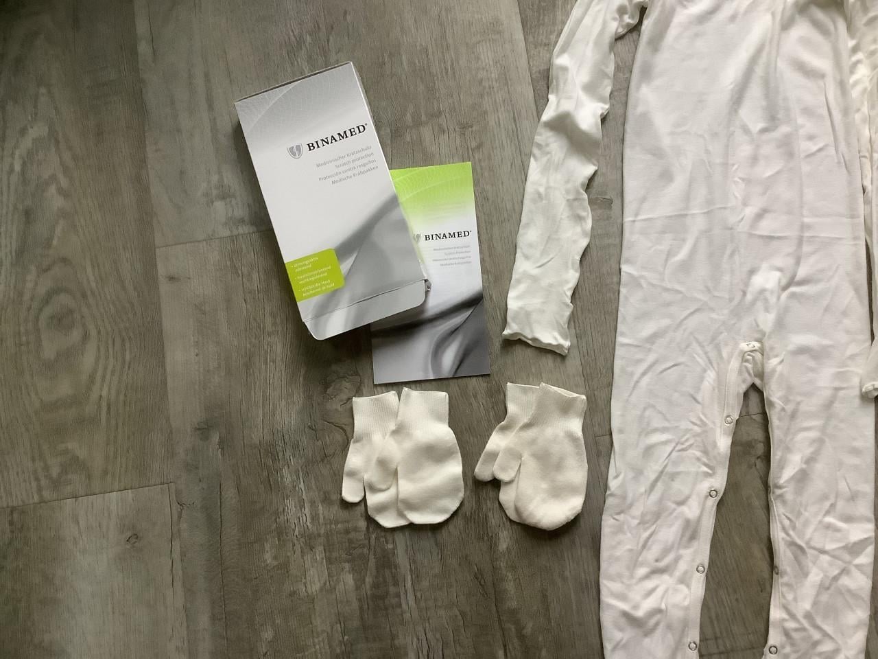 Binamed 2 anti krabpakjes + 2x handschoenen, o.a. bij exceem