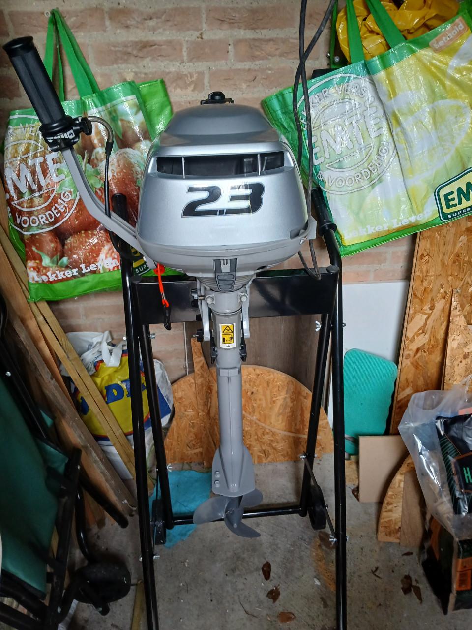 Nieuwe rubberboot+ bb motor