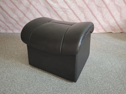 Zwarte leren hocker
