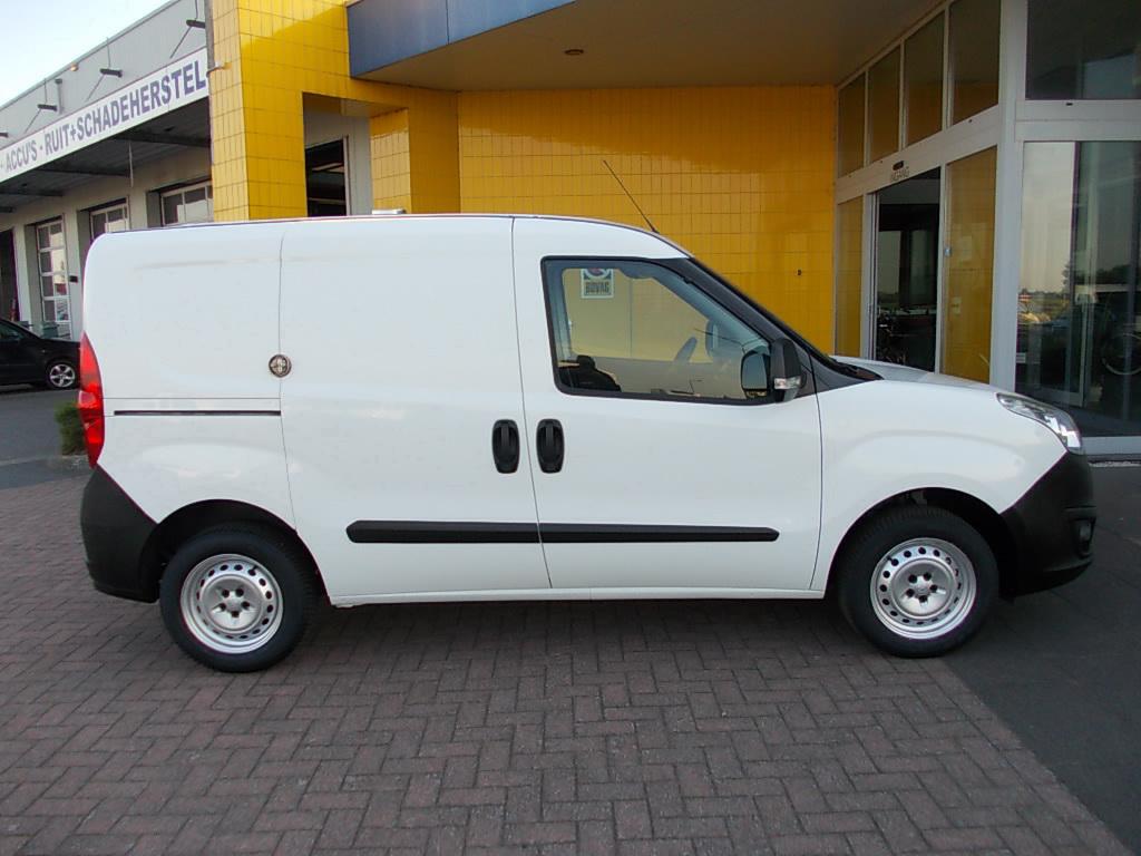 Opel Combo 1.3 cdti airco, cruise control, pdc, trekhaak