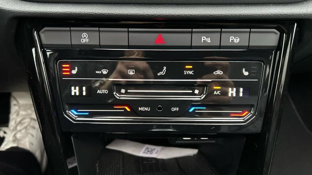 Volkswagen T-roc 1.5 tsi r-line black edition automaat , panoramaschuifdak 