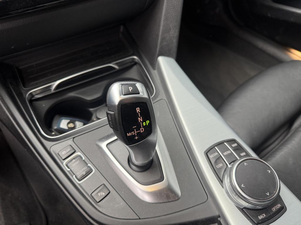 BMW 3-serie touring 318i automaat high executive m sport edition