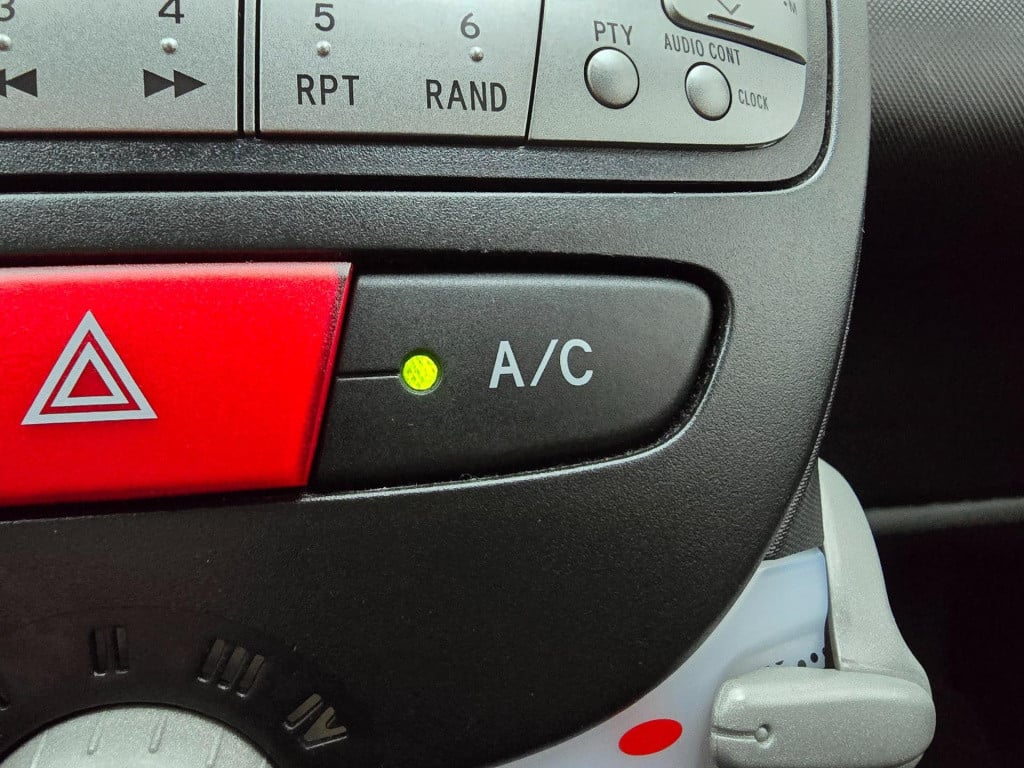 Peugeot 107 occasion 1.0 active met airco en 5 deurs | tweedehands peugeot 