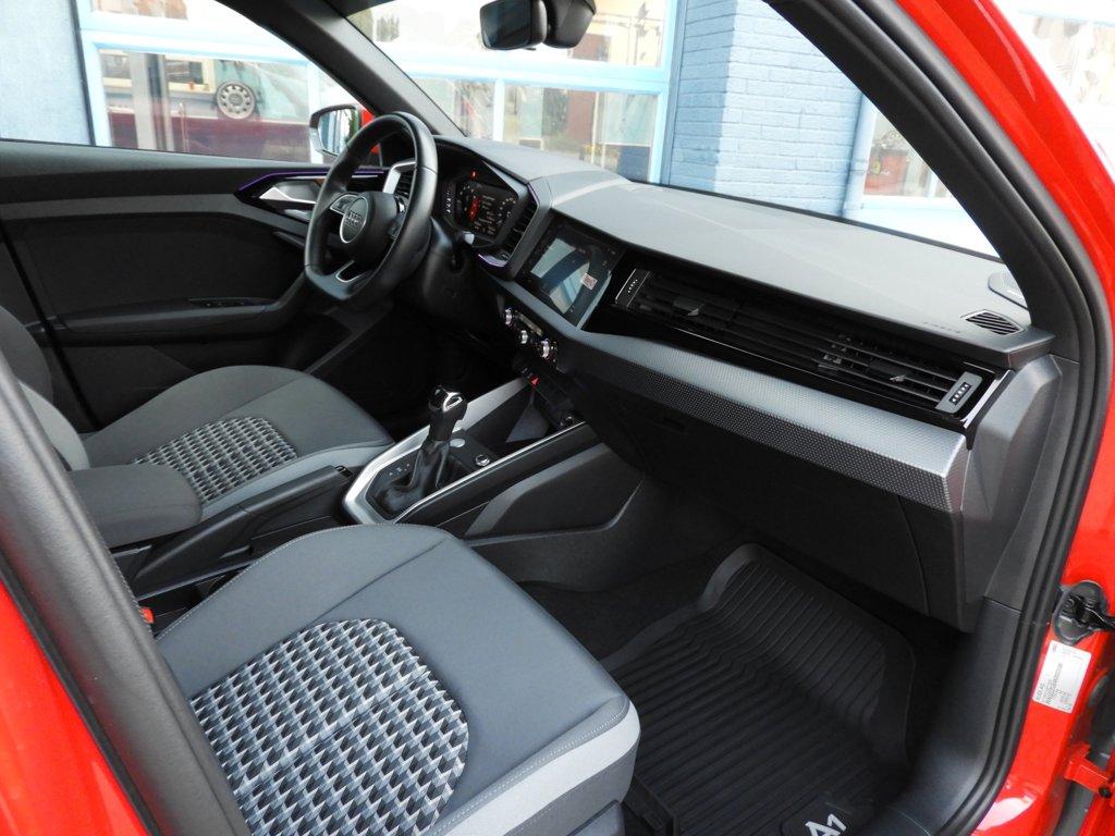 Audi A1 Sportback 35 tfsi s line edition one 1.5 tsi (4 cilinder) bang&oluf
