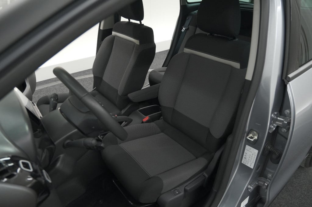 Citroen C3 Aircross puretech 130 eat6 max | parkeersensoren | stoelverwarmi