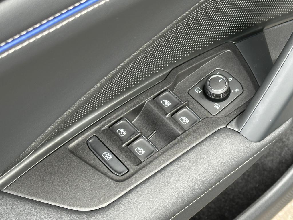 Volkswagen Tiguan 1.5 ehybrid r-line | black line | head-up | 360 camera | 