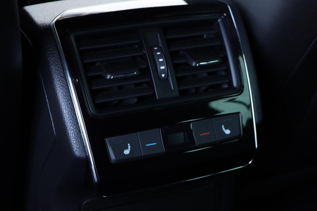 Skoda Superb combi 1.4 tsi iv sportline business 218pk dsg6 | soh 94,3% |