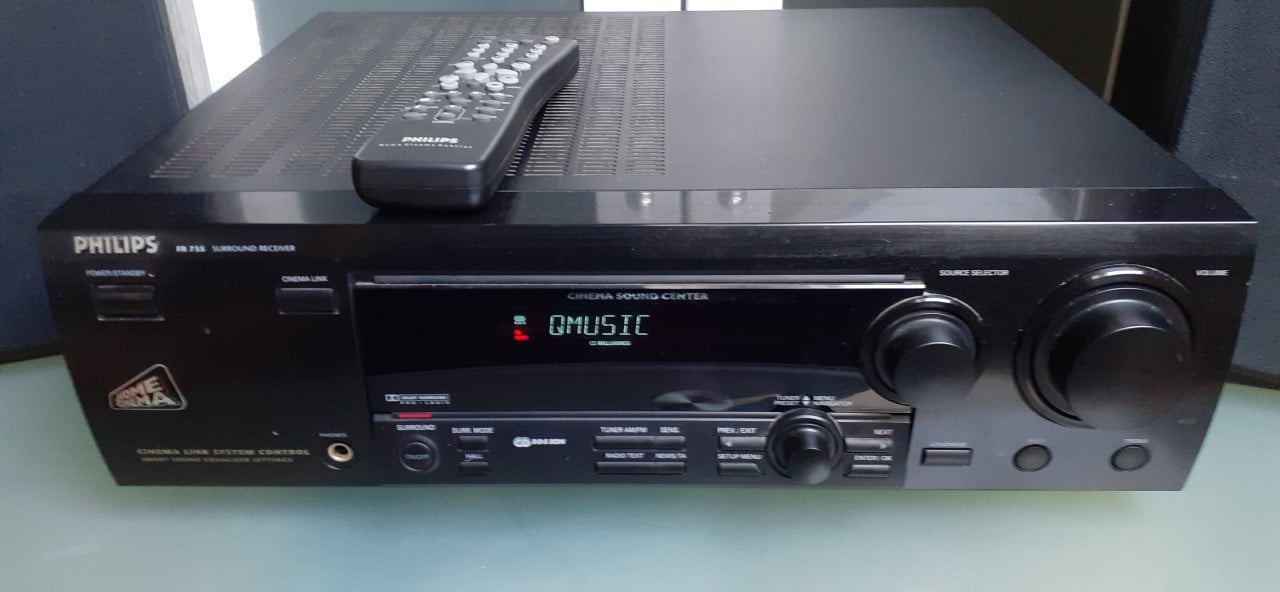 Philips reciever met boxen en afstandbediening