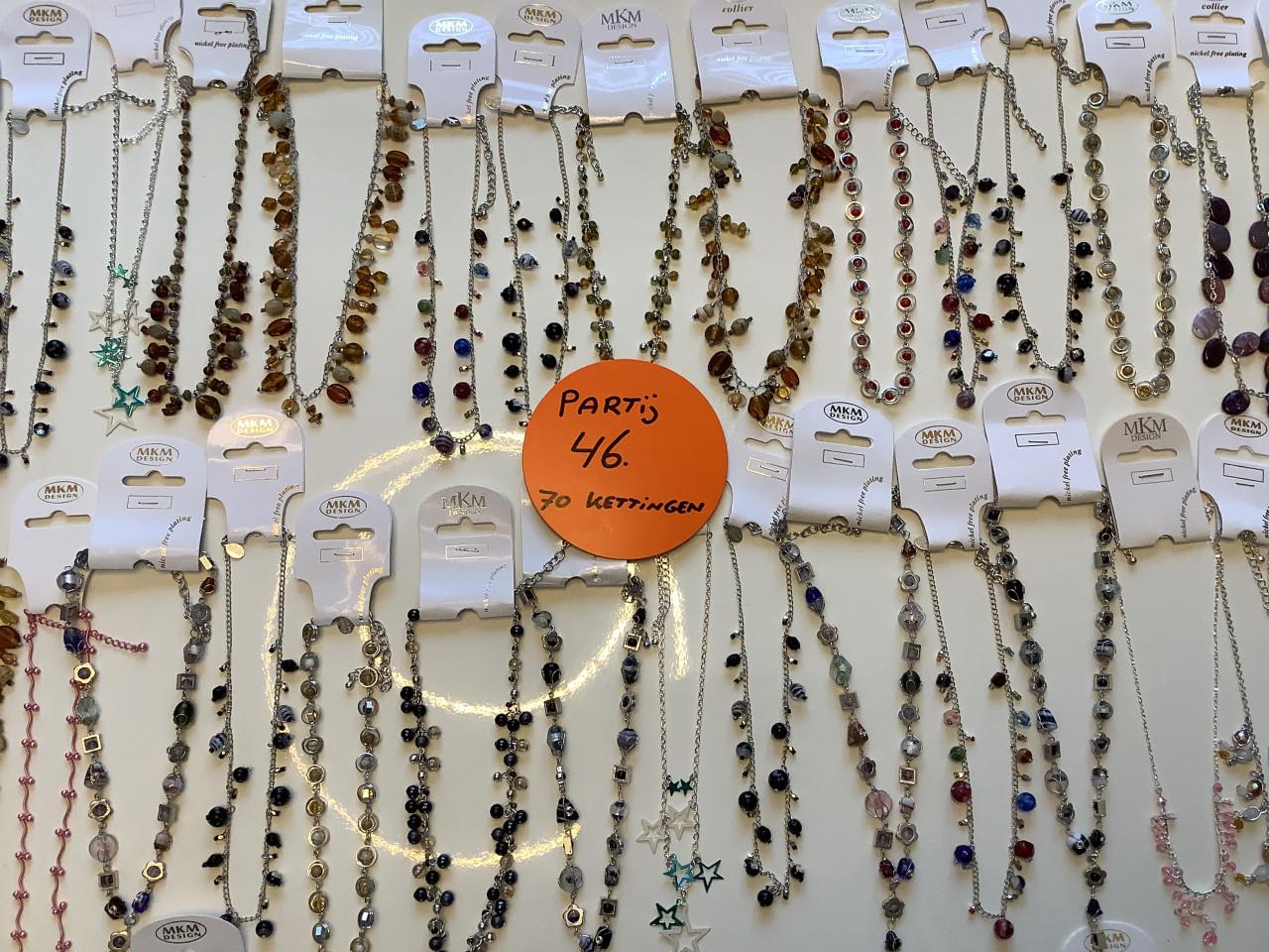 Partij mooie MKM Design kettingen. (Partij 46)