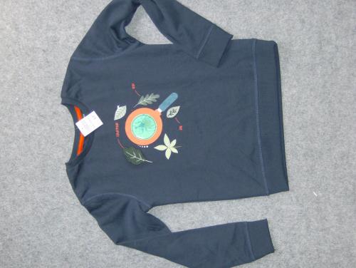 Jongens sweater 122 Nieuw.