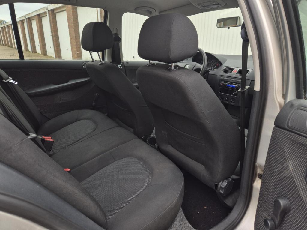 Skoda Fabia 1.4-16v ambiente / 5- deurs / origineel nl