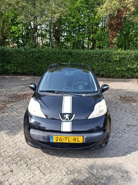 Te koop: nette Peugeot 107 1.0-12V XS