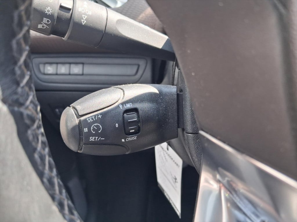 Peugeot 2008 1.2 puretech 130pk s&s allure navigatie | cruise & climate con
