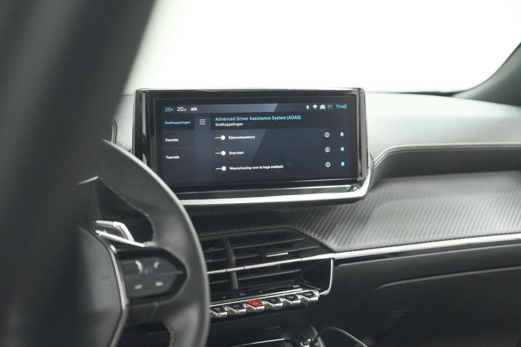 Peugeot 2008 puretech 130 eat8 gt | camera | apple carplay | parkeersensore