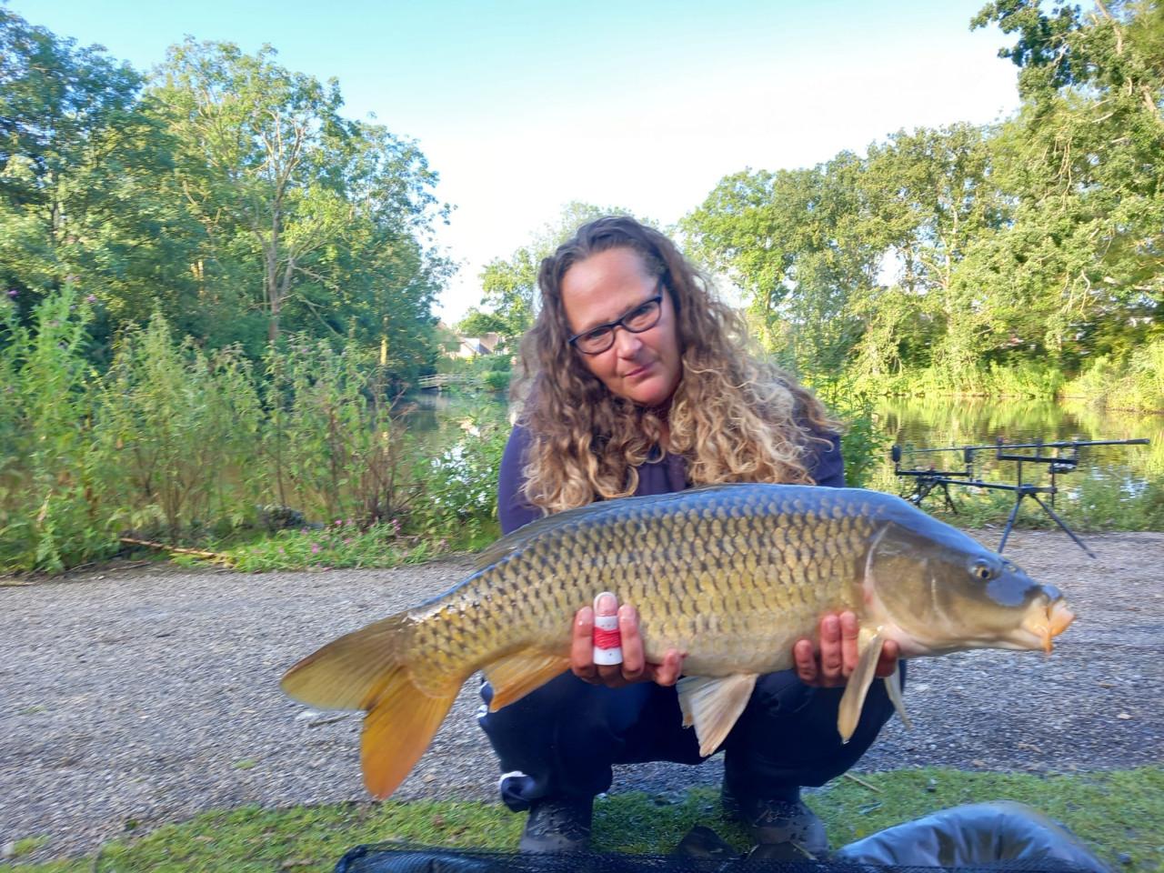€17,50 voor een jaarvissen met 2 hengels in een zeer mooie Karper gebied.