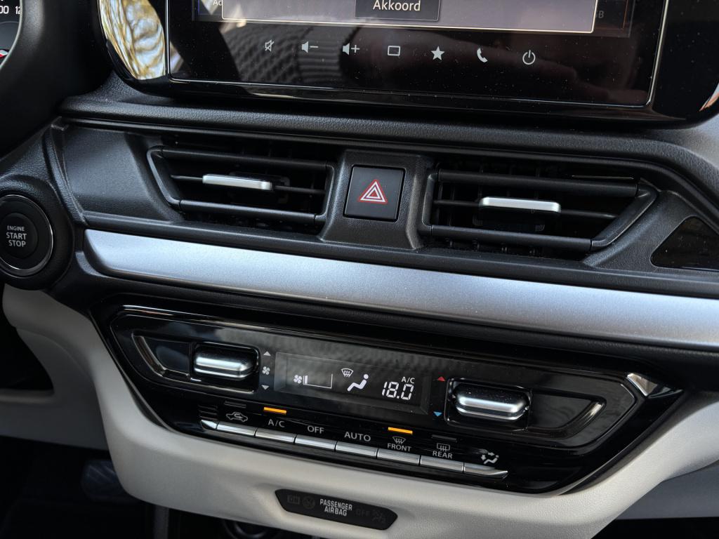 Suzuki Swift style automaat 1.2 smart hybrid/black rhino pakket