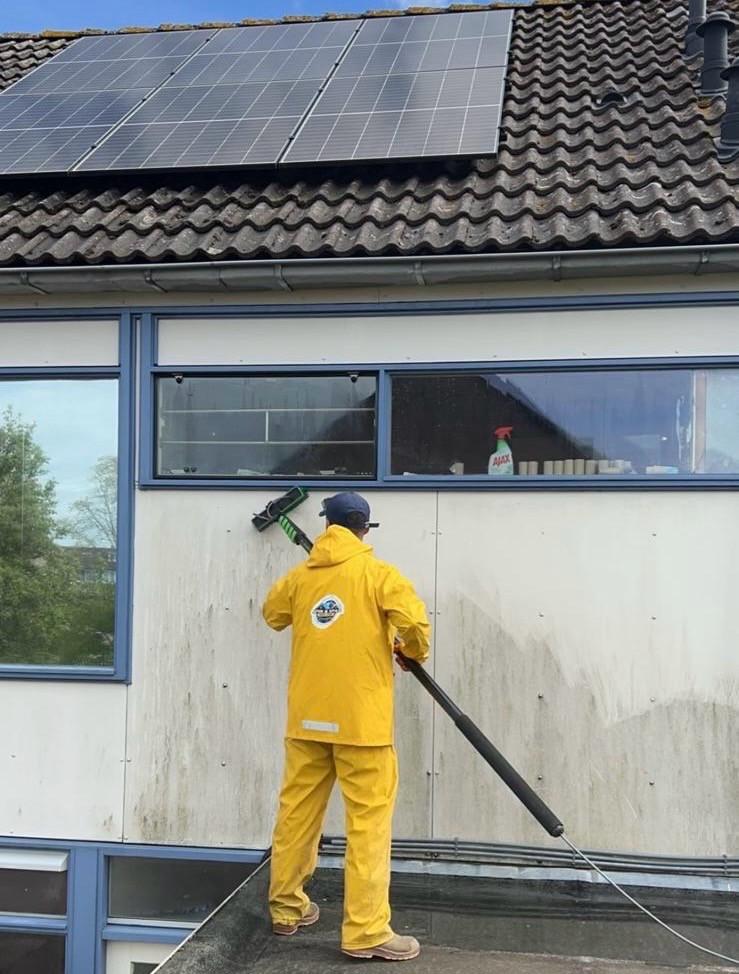 Nog deze zomer uw buitenruimte weer als nieuw? Wij staan voor u klaar!