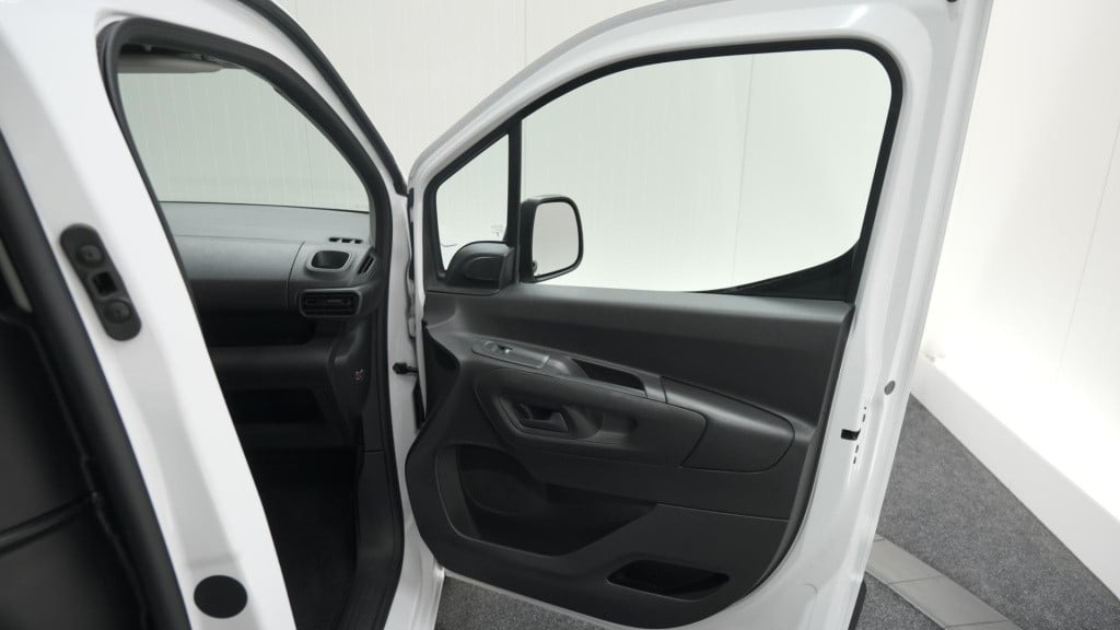 Peugeot Partner 1.5 bluehdi 100 s&s l1 | trekhaak | camera | apple carplay 