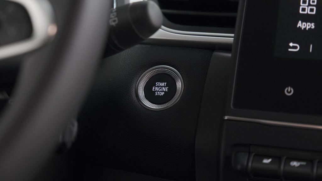 Renault Captur tce 90 techno | camera | navigatie | pack winter | apple car
