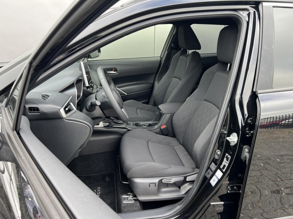 Toyota Corolla Cross hybrid 140 style