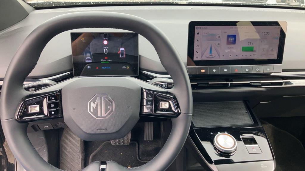 MG Mg4 Ev electric luxury 64 kwh | navi | led koplampen | 360 camera | stoe