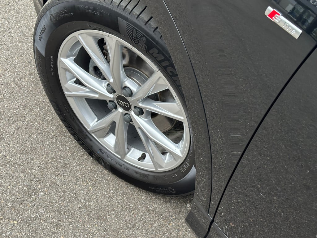Audi Q3 35 tfsi s-line | panoramadak | zwart optiek | trekhaak | camera | e