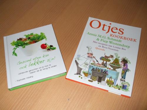 Te koop nieuwe kookboekjes.