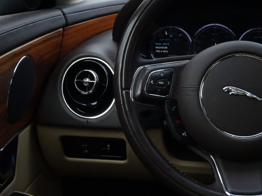 Jaguar Xj 3.0 v6d luxury | dubbel pano | 19"