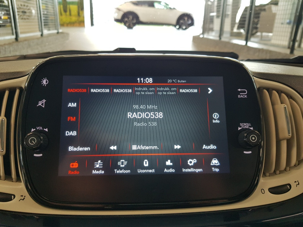 Fiat 500 hybrid lounge