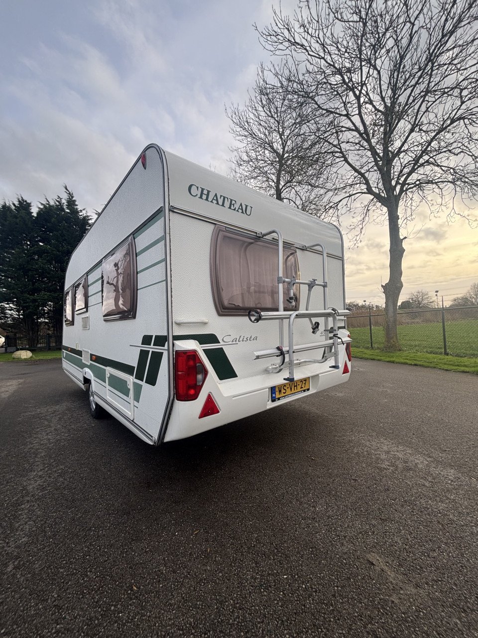 Chateau Calista 450 (Voortent + Fietsenrek)