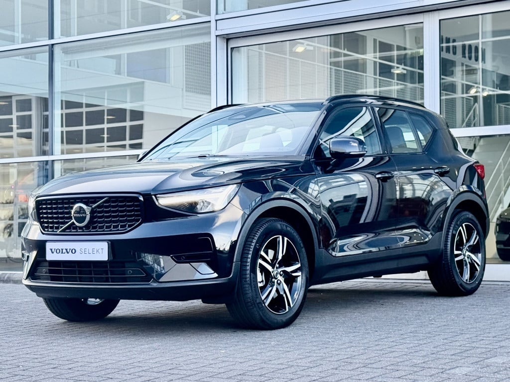 Volvo XC40 b4 197pk aut7| plus dark| adap.cruise| trekhaak| camera| elek.st