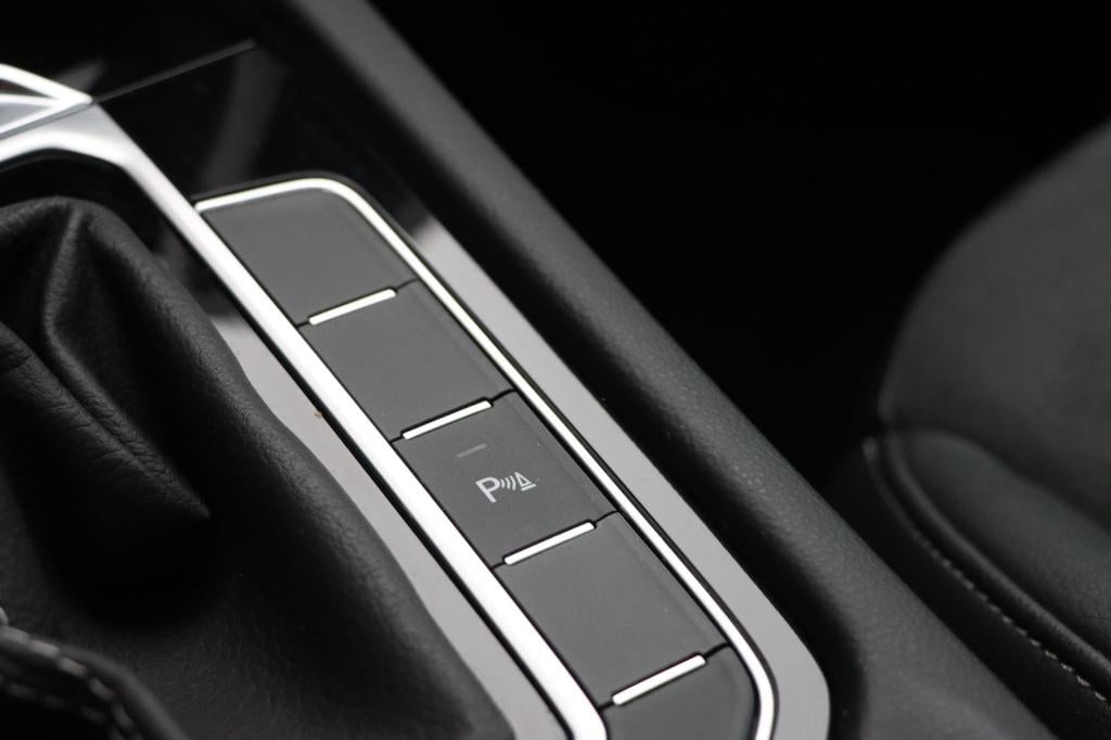 Volkswagen Arteon shooting brake 2.0 tsi r-line business + 190pk dsg7